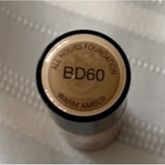 YSL All Hours Foundation NWT - Picture 3 of 3